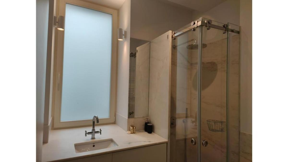Amazing Spacious Chiado 2-bedroom Stylish W Ac Lisboa