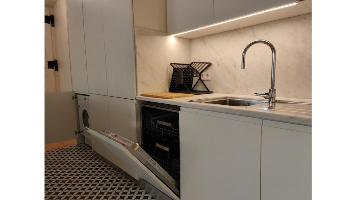 Amazing Spacious Chiado 2-bedroom Stylish W Ac *