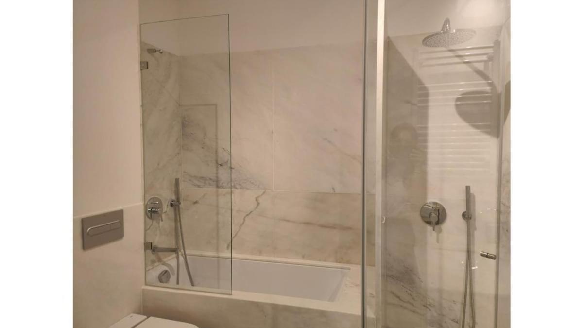 Amazing Spacious Chiado 2-bedroom Stylish W Ac Apartment Lisbon